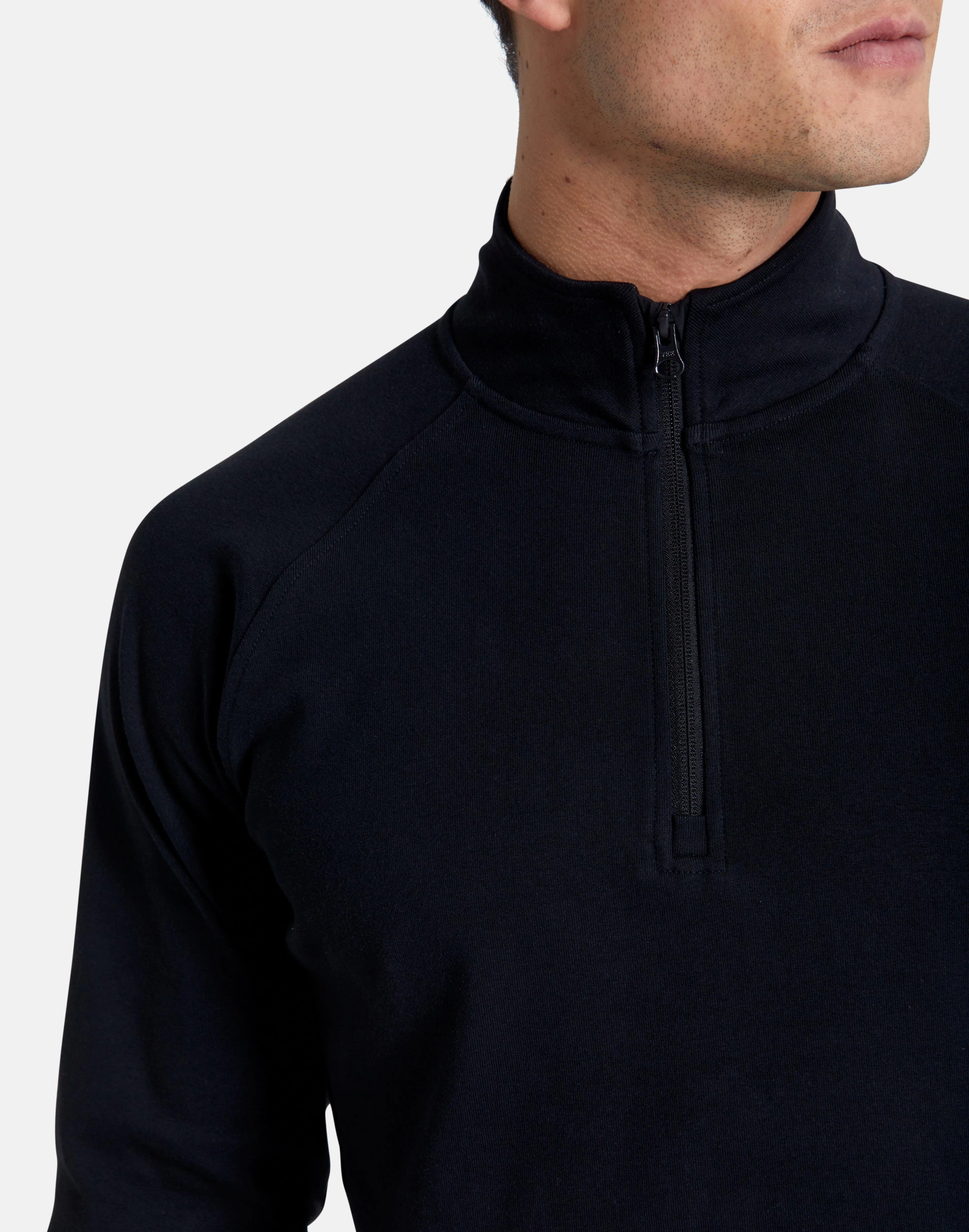 Chill Half Zip in Black