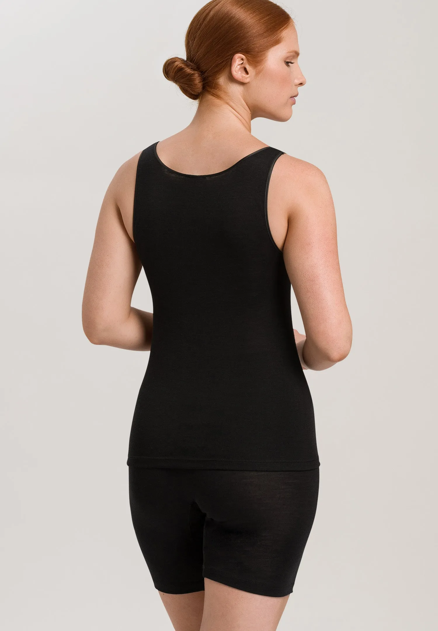 Woolen Silk W Wool And Silk V-Neck  Tank Top | Black 71416-018